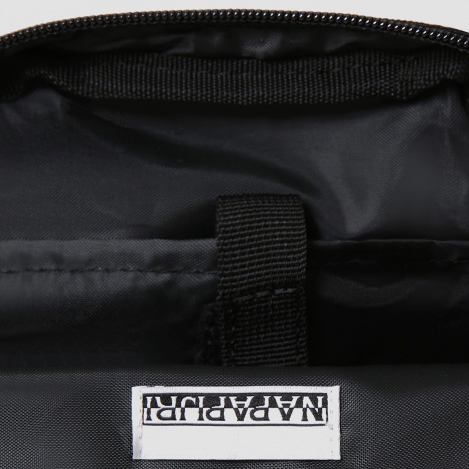 Сумка NAPAPIJRI Happy Cross Small Bag NP0A4EU70411 по