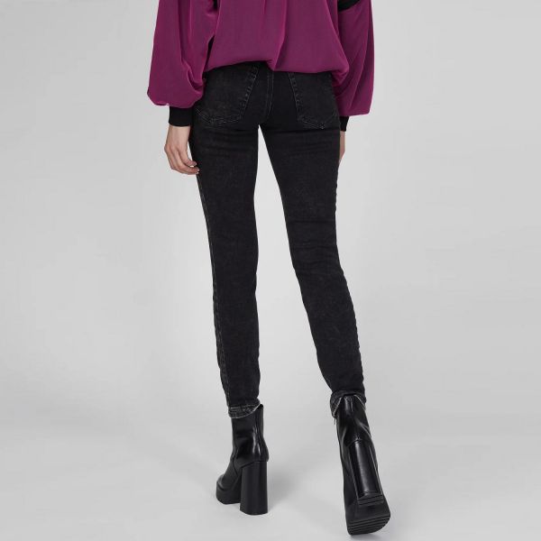Diesel Babhila X A00370 009FH 02 brand centr