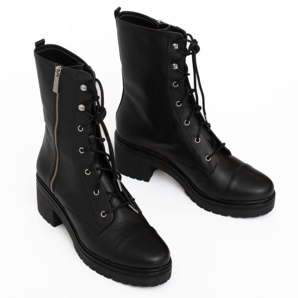 Ботинки Michael Kors Anaka Bootie.