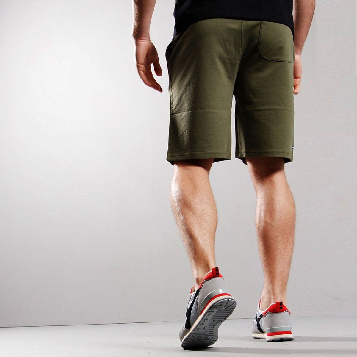 Шорти Weekend Offender WOSST523 Nickerson Gardens Dark Khaki