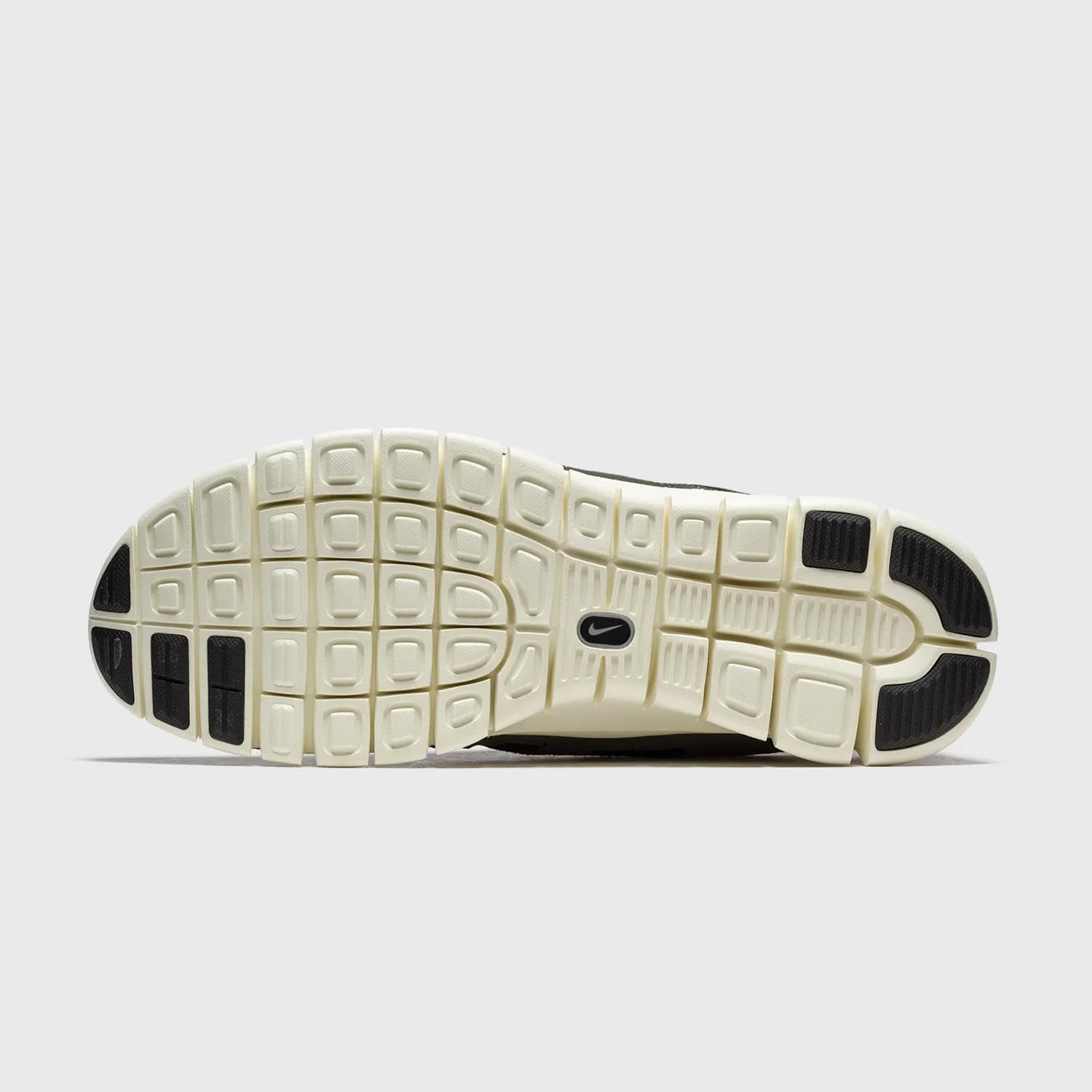 Nike outlet free run store