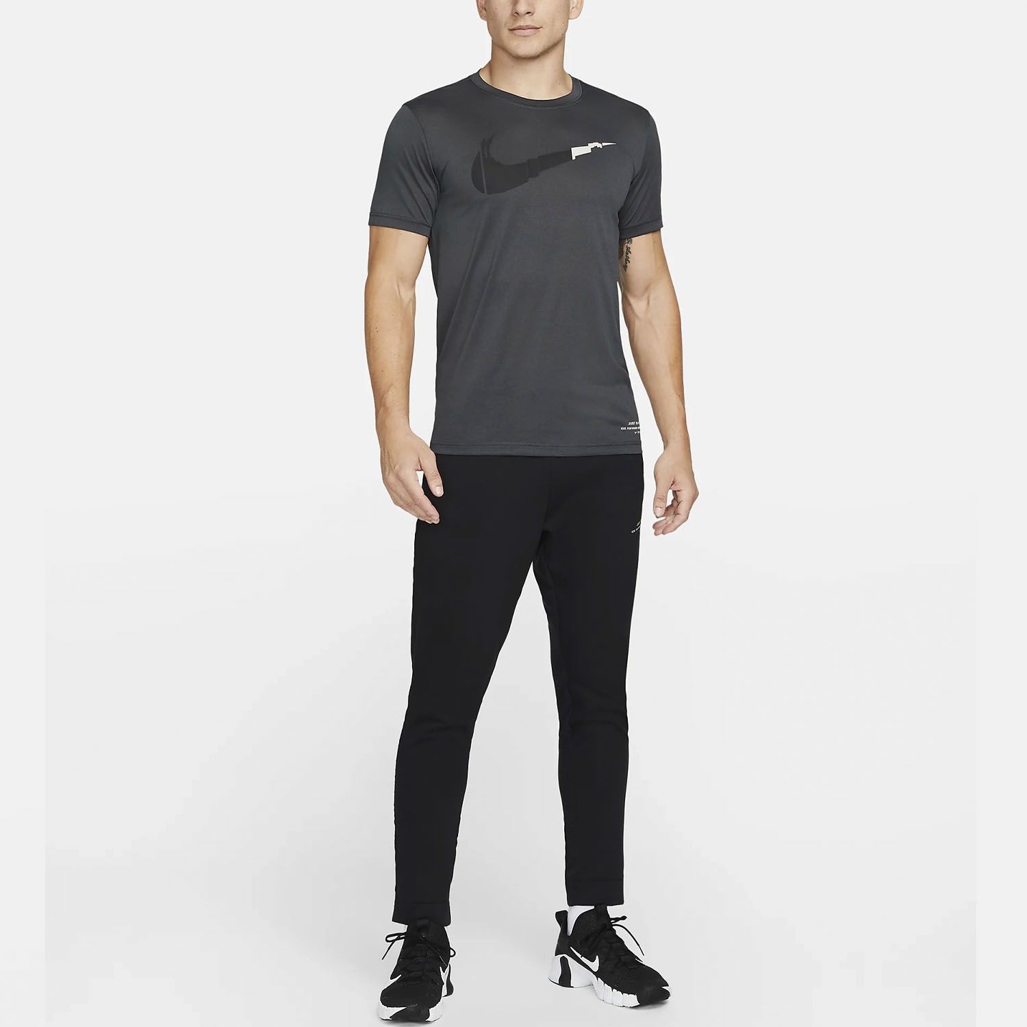 Футболка Nike DH7537