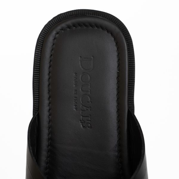 Шлепанцы Doucal's YU13036DESOUF999NN00.