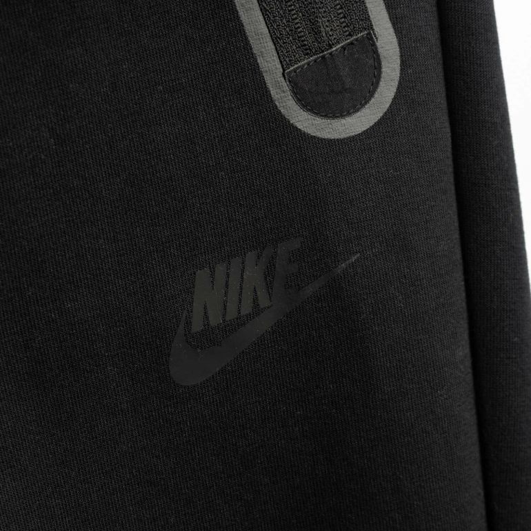 Спортивные штаны Nike CU4501-010.