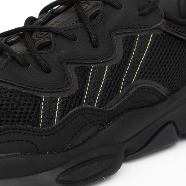 Кросівки Adidas Ozweego GX1054.