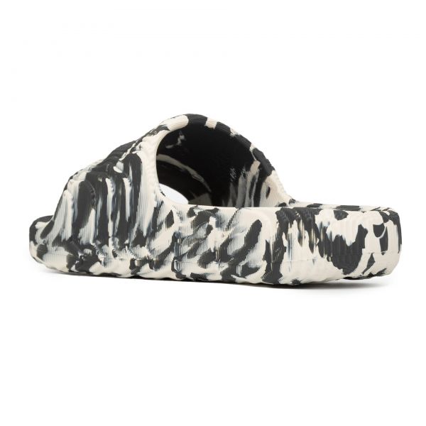 Шлепанцы Adidas Adilette 22 GX6947.