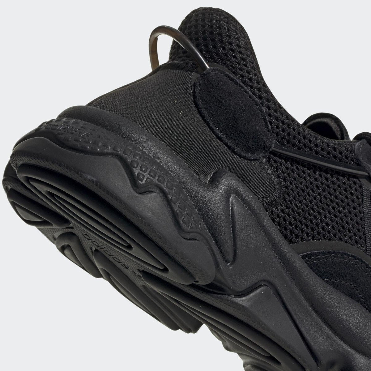 Кроссовки Adidas Ozweego EE6999