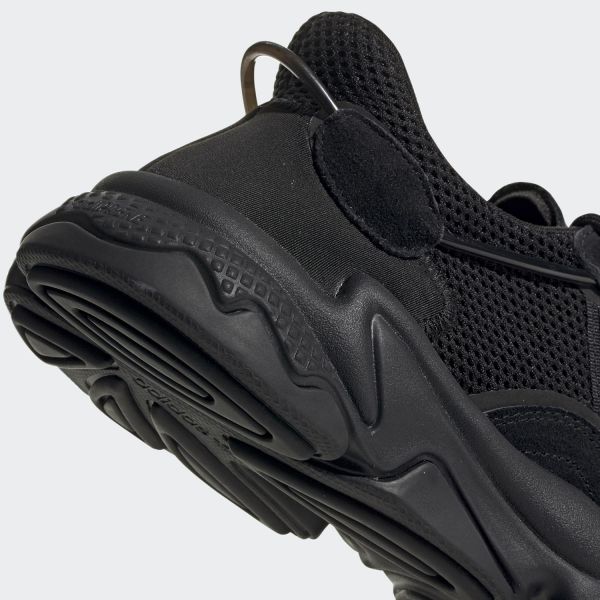 Кроссовки Adidas Ozweego EE6999.