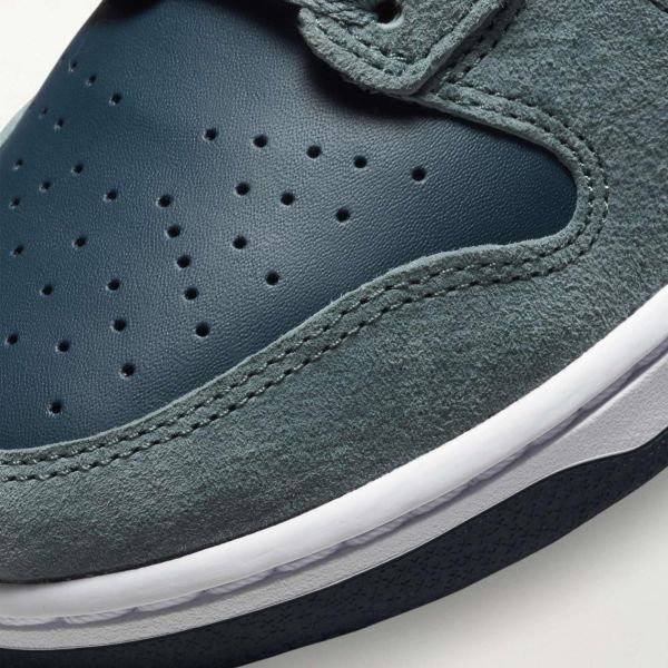 Кроссовки Nike Dunk Hi Retro PRM.