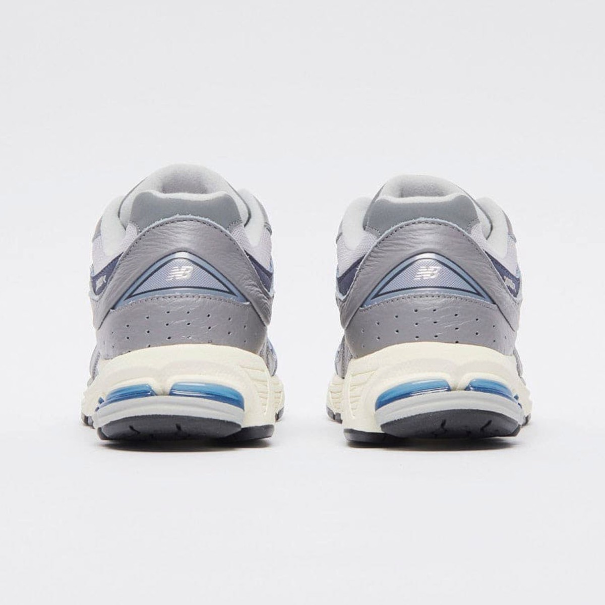 Кросівки New Balance M2002RHP
