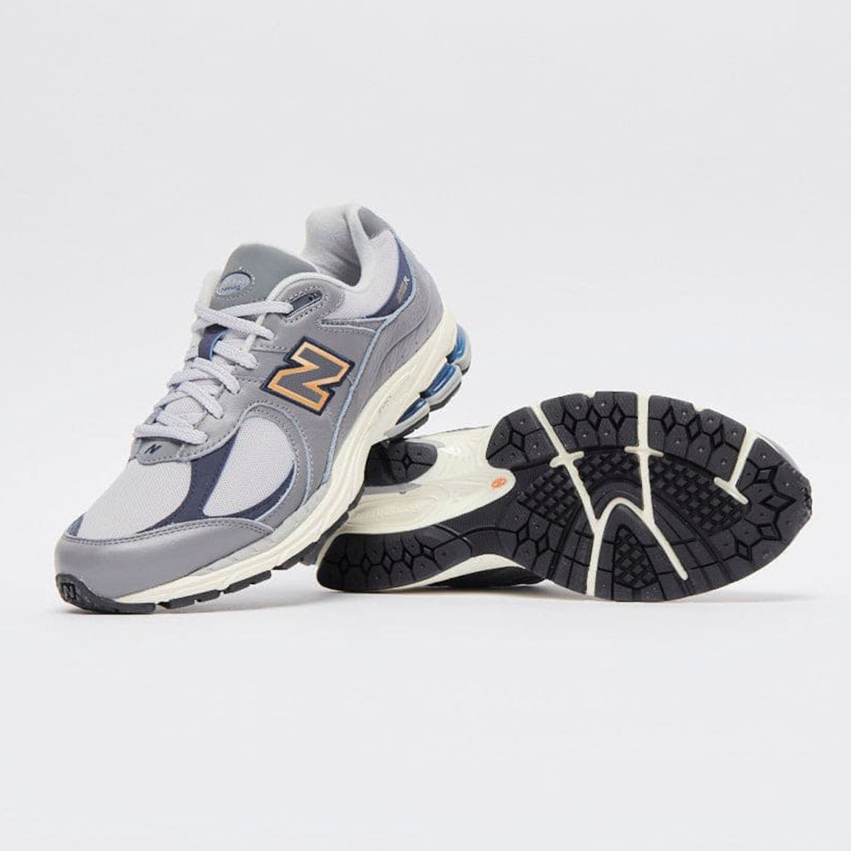 Кросівки New Balance M2002RHP