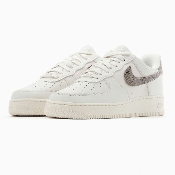 Кеды Nike WMNS Air Force 1 `07 DD8959 002.