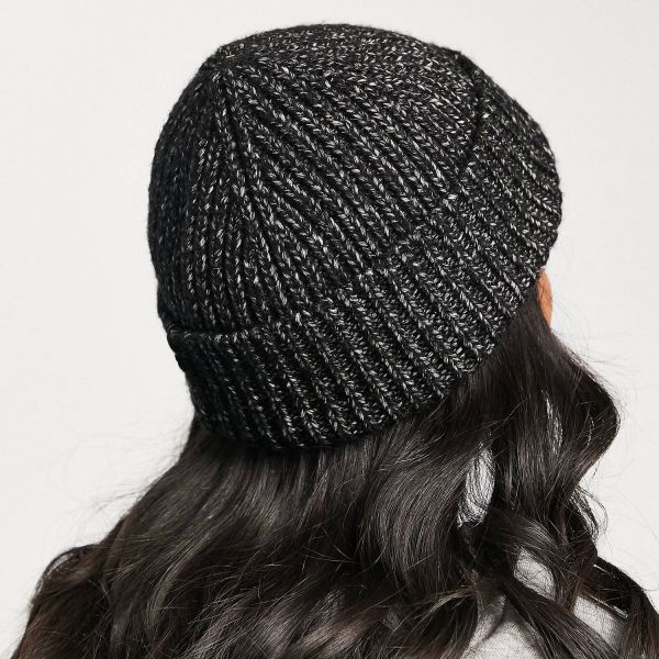 Шапка The North Face Airspun Beanie.