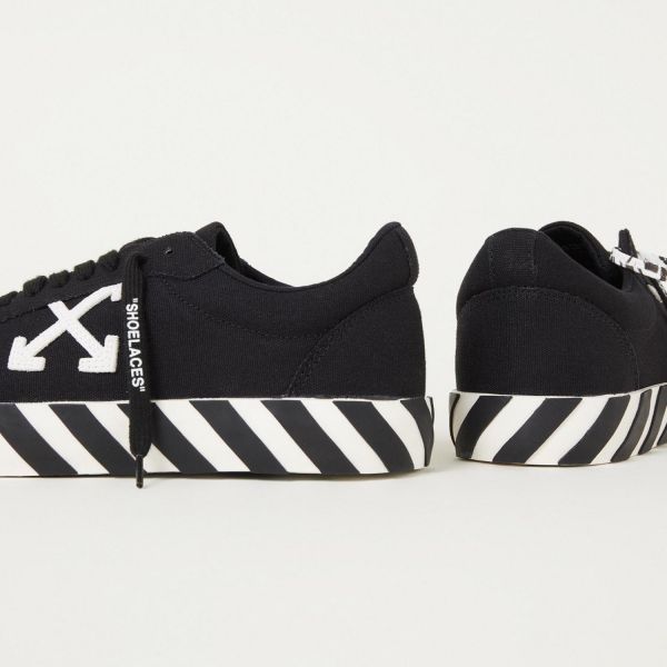 Кеды Off White Low Vulcanized Canvas Black White OMIA085F21FAB0021001.