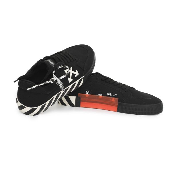 Кеды Off White Low Vulcanized Canvas Black White OMIA085F21FAB0021001.