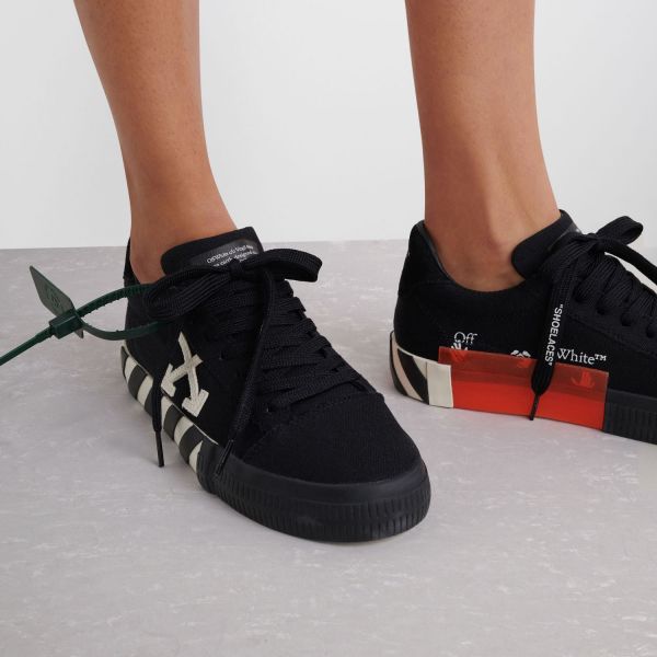 Кеды Off White Low Vulcanized Black White.
