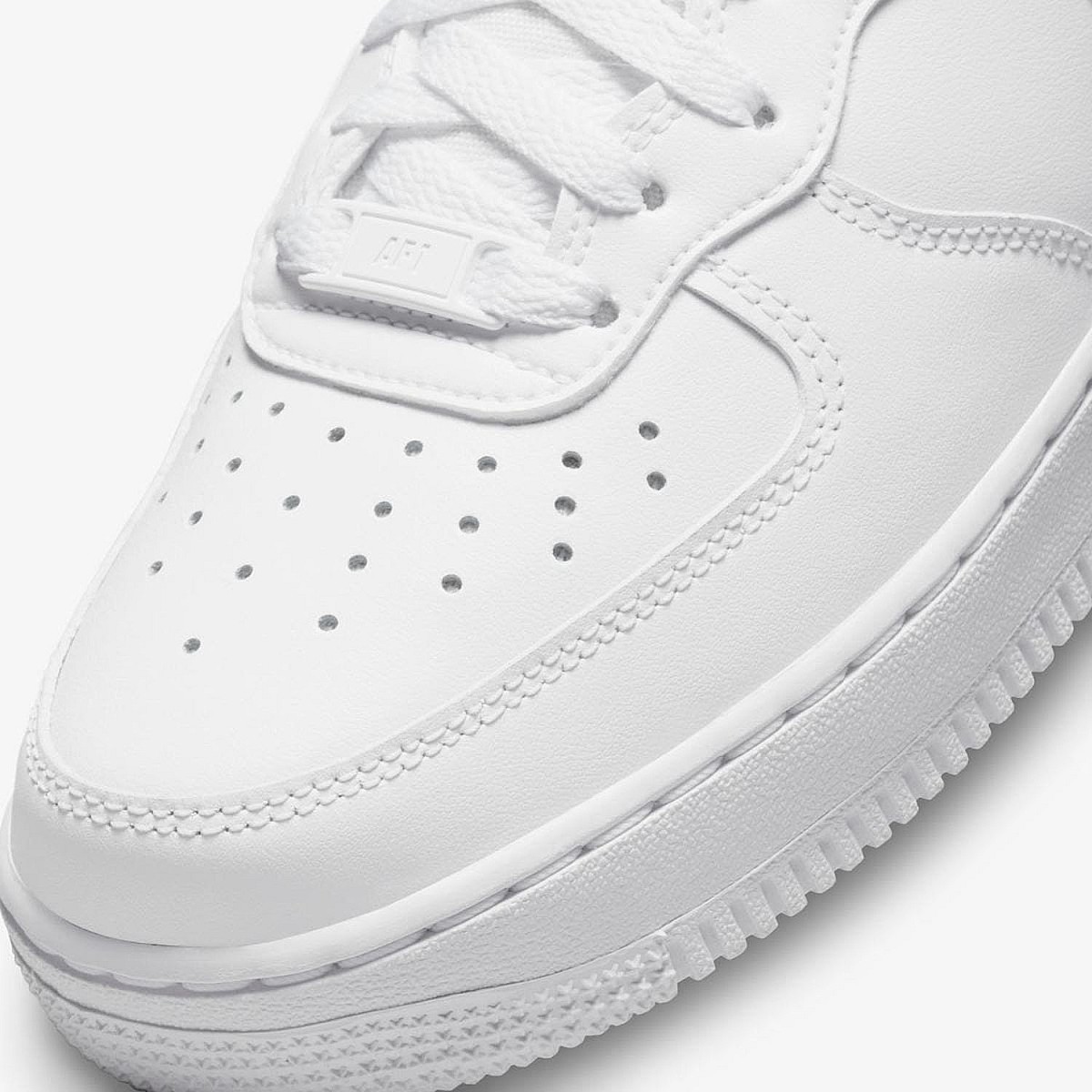 Кеди Nike WMNS Air Force 1 `07 Mid DD9625 101