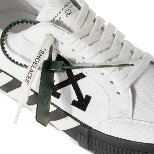 Кеди Off White Low Vulcanized Canvas White Black OMIA085C99FAB0010110.