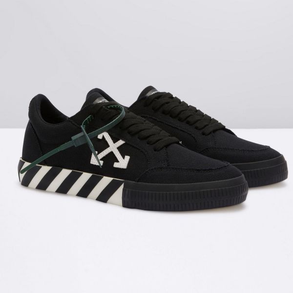 Кеды Off White Low Vulcanized Canvas Black White OMIA085C99FAB0011001.