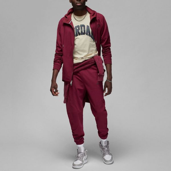 Спортивные штаны Nike DJ0881-680.