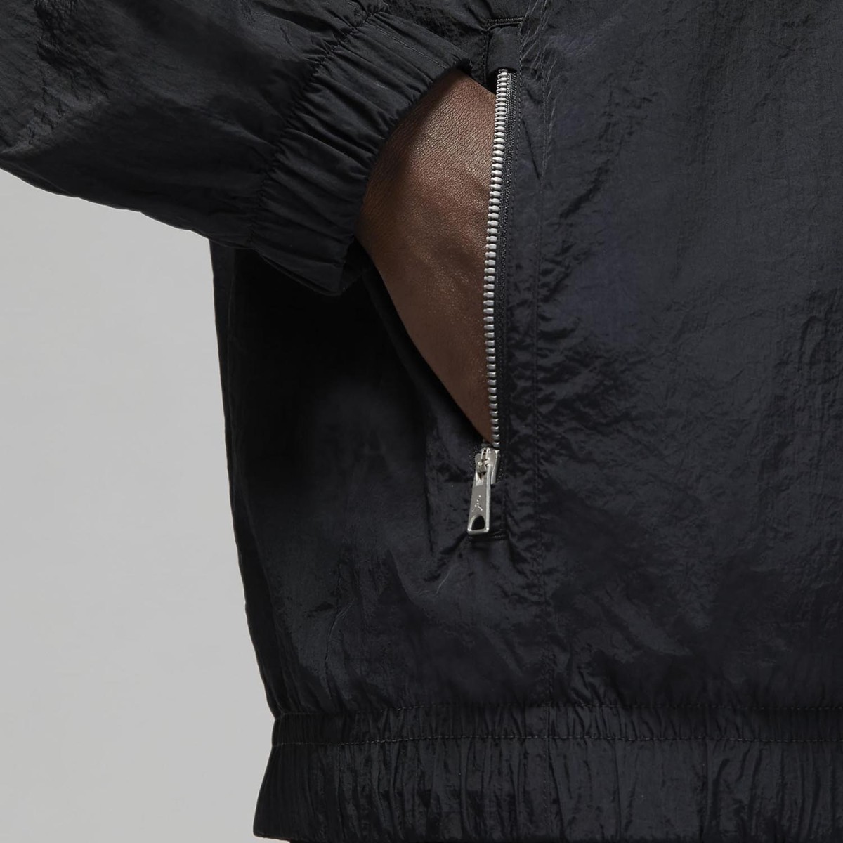 Вітровка Nike DQ7336-010