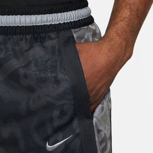 Шорты Nike DZ3057-010.