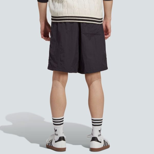 Шорты Adidas IC8410.