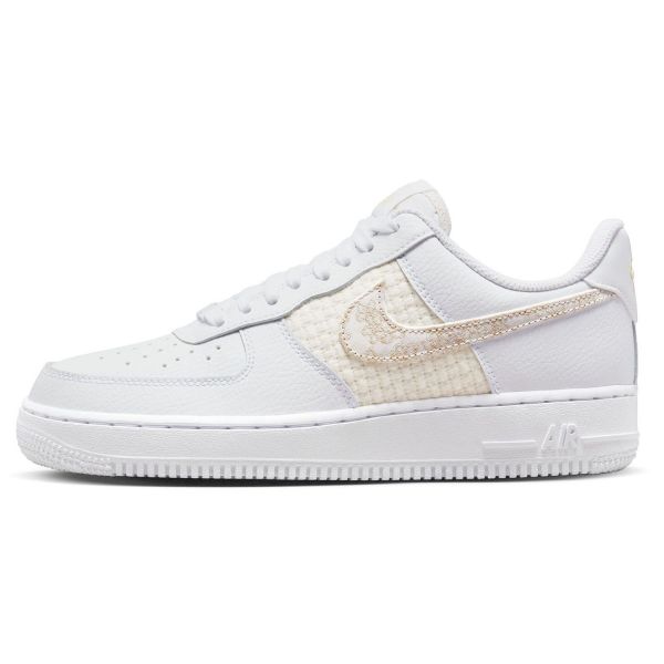 Кеди Nike WMNS Air Force 1`07 SE DO9458 100.