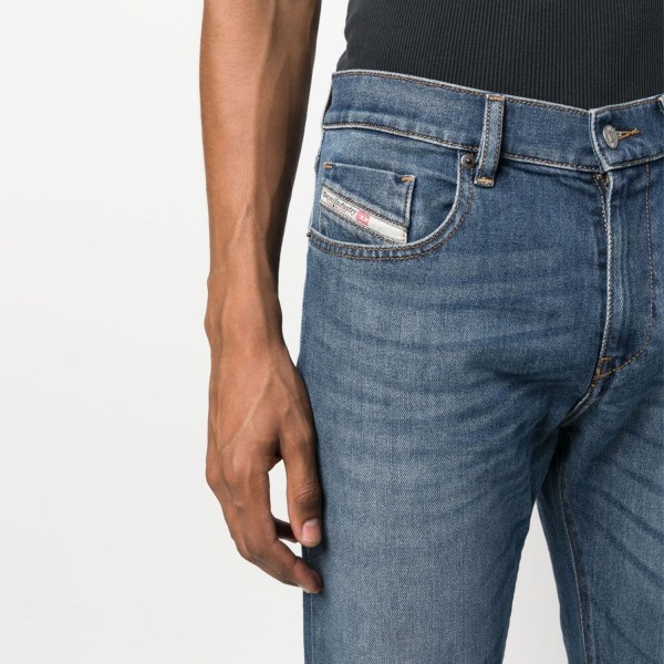 Джинсы Diesel 2019 D-Strukt A03558-R0R71-01