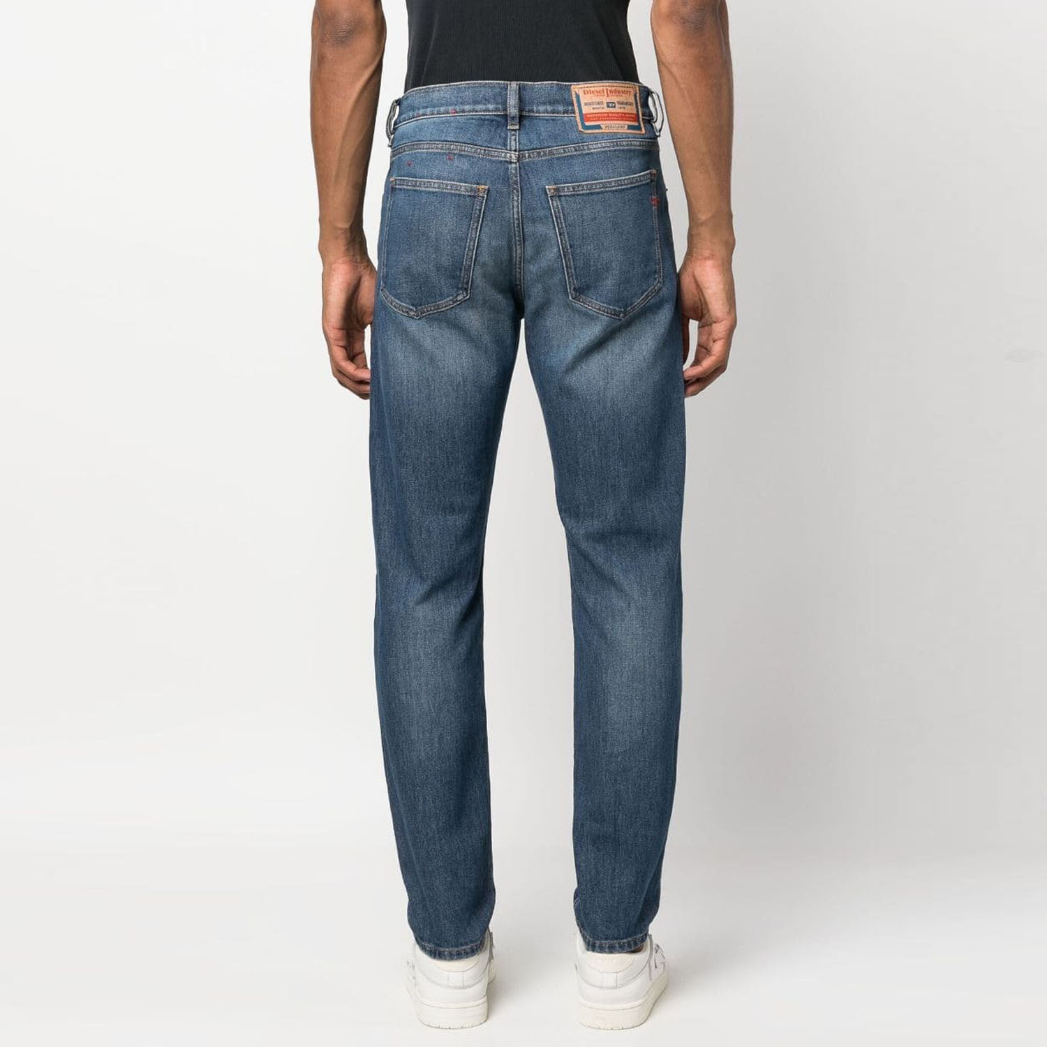 Джинсы Diesel 2019 D-Strukt A03558-R0R71-01