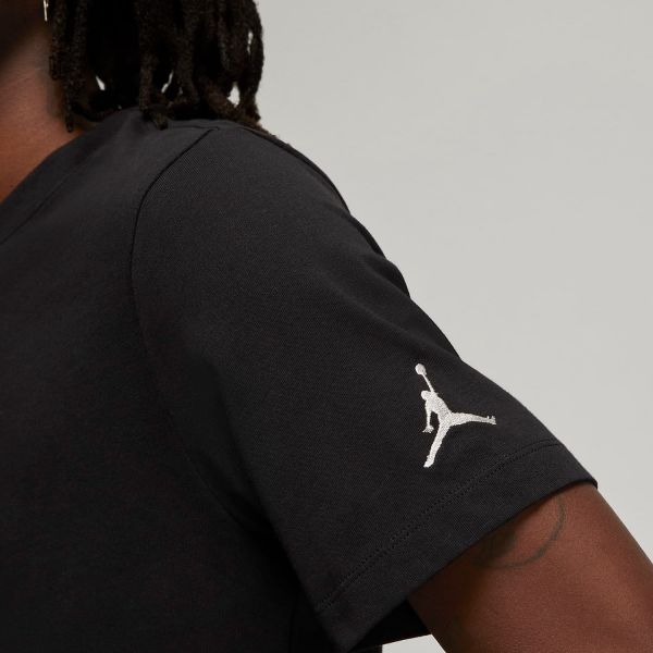 Футболка Nike DM3182-010.