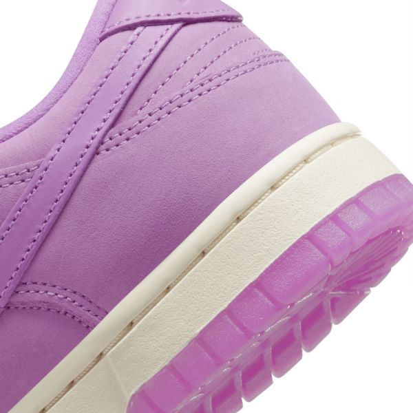 Кеди Nike W Dunk Low PRM MF DV7415 500.