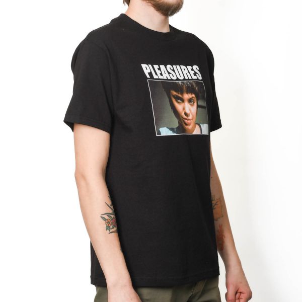 Футболка Pleasures Kate T-Shirt black.