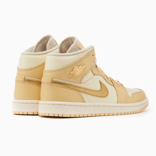 Кеды Nike Air Jordan 1 Mid SE FB9892 200.