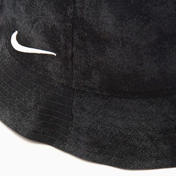 Панама Nike DM8518-010.