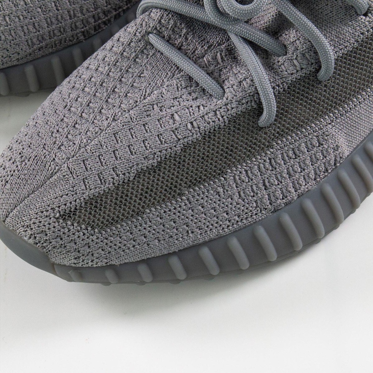 Кросівки Adidas YEEZY Yeezy Boost 350 V2 Stegry/Stegry/Stegry