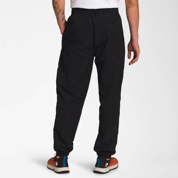 Спортивные штаны The North Face M TNF Nylon Easy Pant TNF Black.