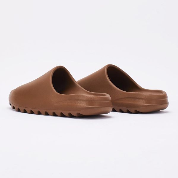 Шлепанцы Adidas YEEZY Slide Flax FZ5896.