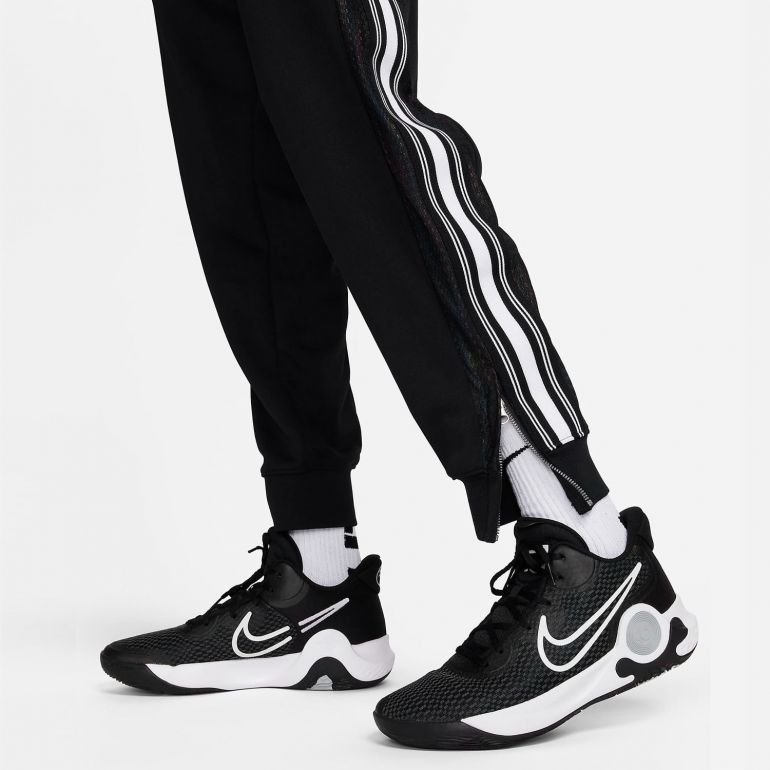 Спортивные штаны Nike FB6972-010.