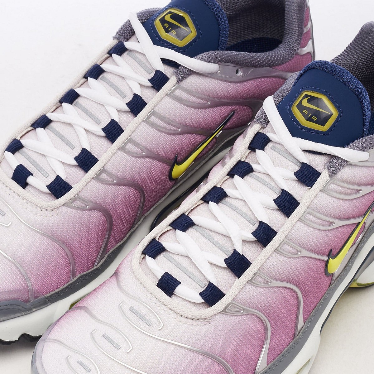 Кросівки Nike Air Max Plus FN8007 500