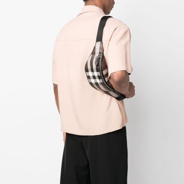 Поясная сумка Burberry Mini Cason.