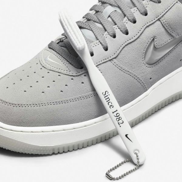 Кеды Nike Air Force 1 Low Retro DV0785 003.