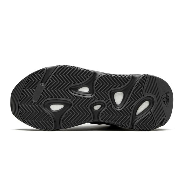 Кроссовки Adidas YEEZY Yeezy Boost 700 Black/Black/Black.