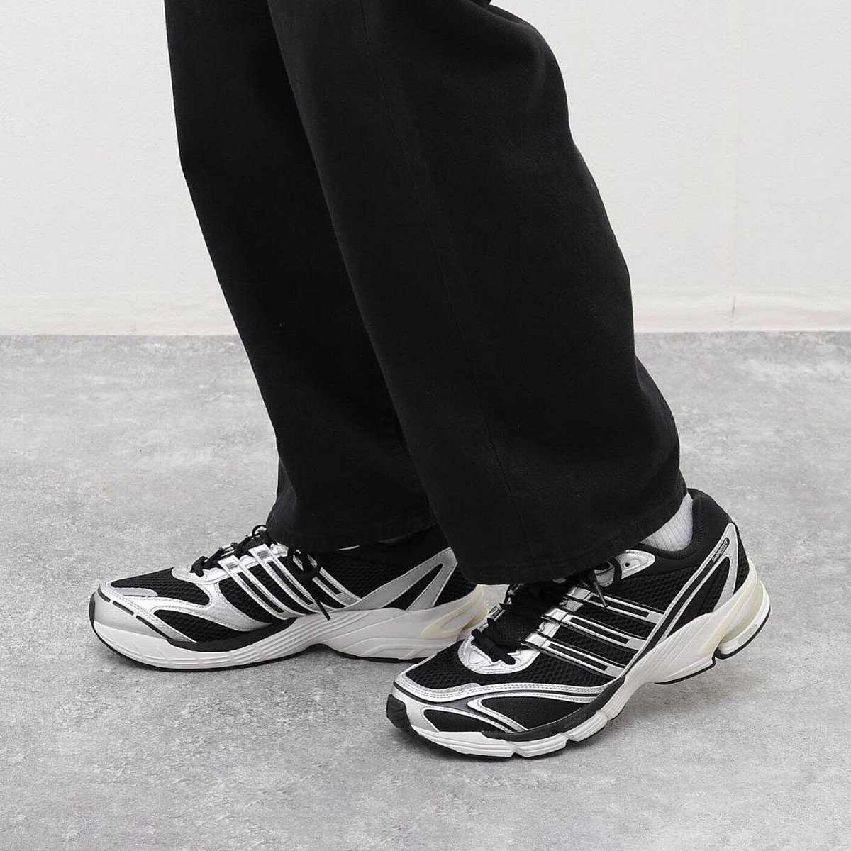 Кросівки Adidas Supernova Cushion 7 IG1747 — купити в Україні
