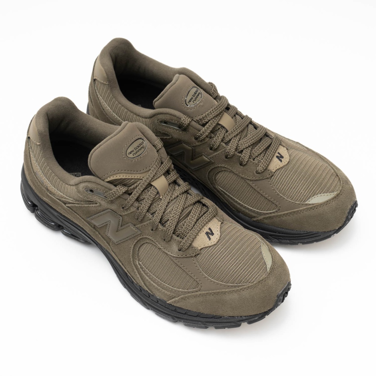 Кросівки New Balance M2002RZC