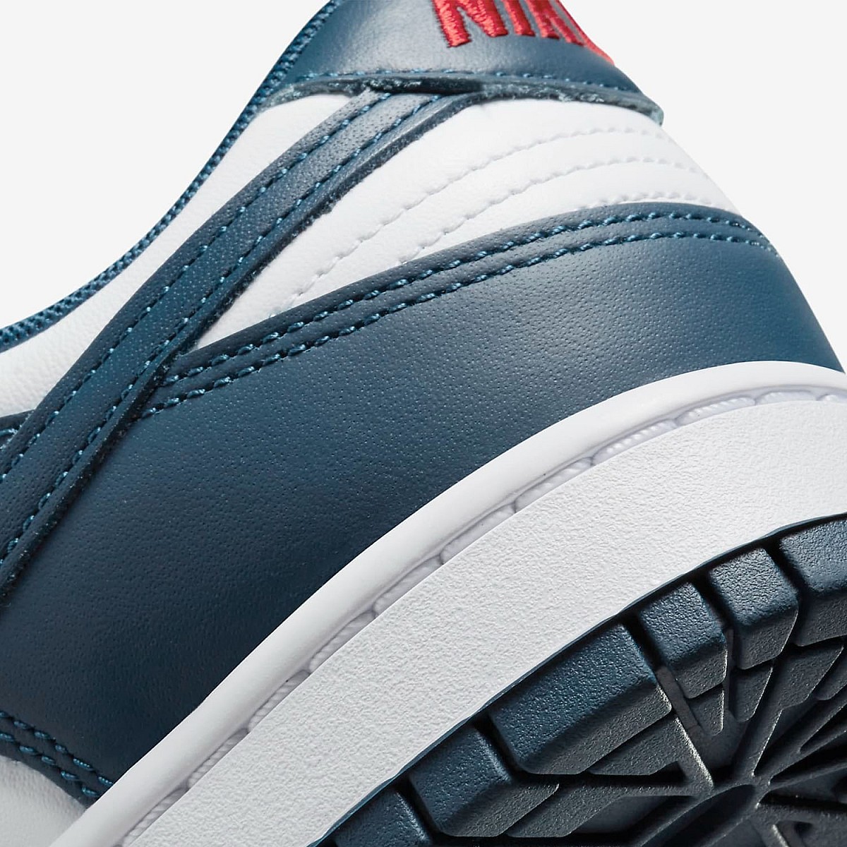 Кеды Nike Dunk Low Retro DD1391 400