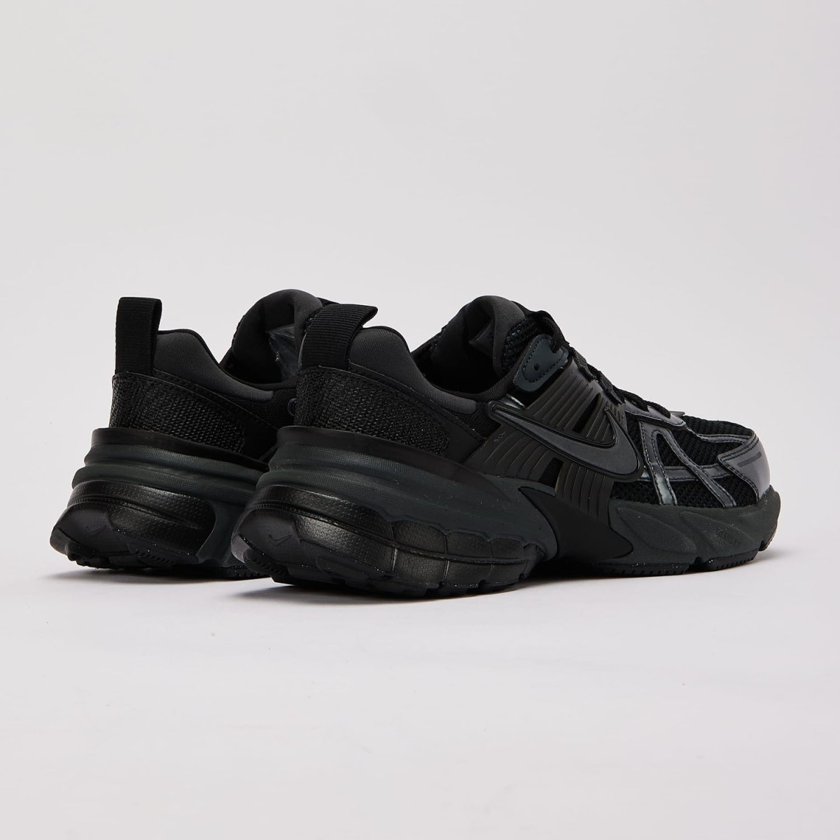Кроссовки Nike V2K Run HJ4497 001
