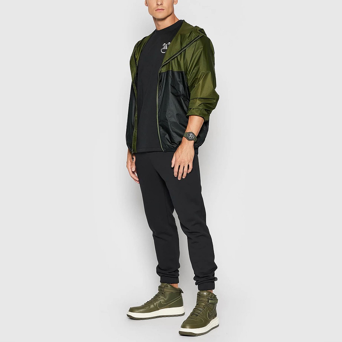 Ветровка Nike CK7238-325