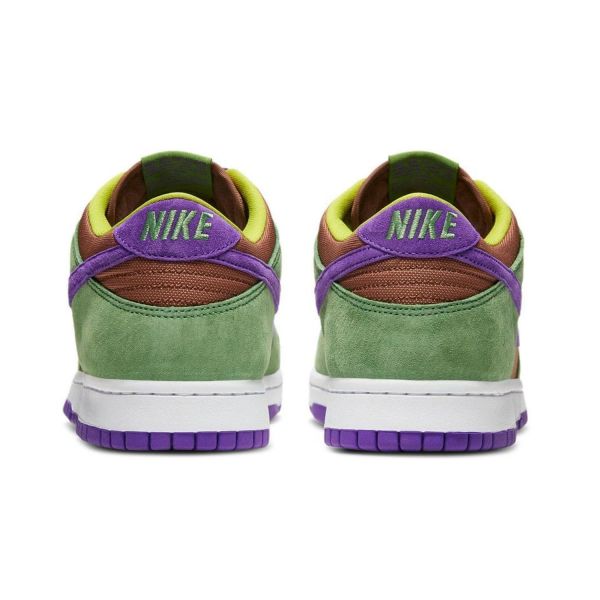 Кеды Nike Dunk Low SP DA1469 200.