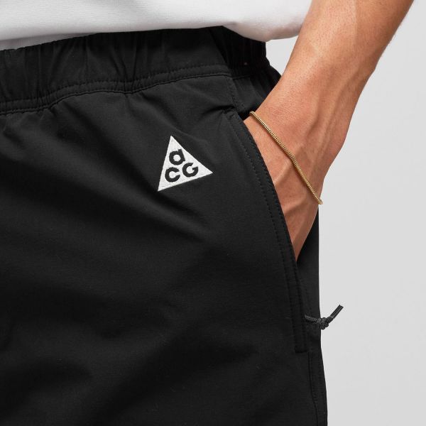 Спортивні штани Nike ACG DR4791-010.